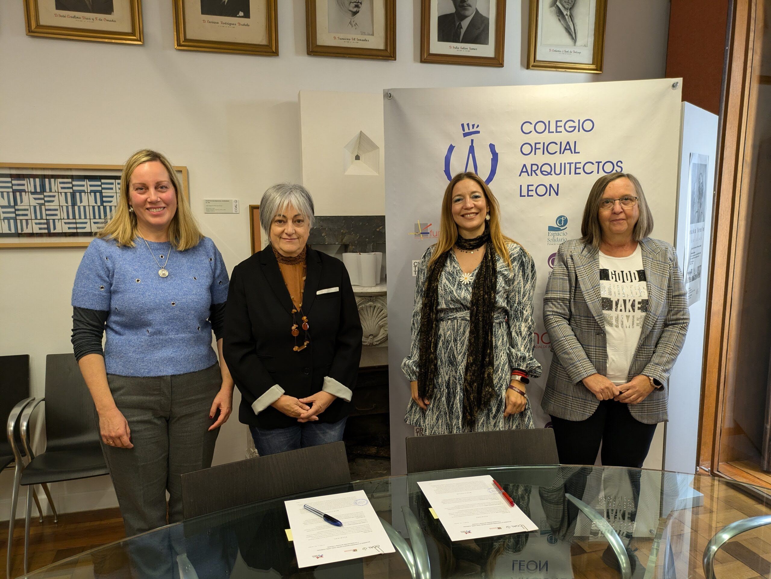 El COAL, FUNCOAL y la Asociación Activos y Felices firman un convenio para impulsar la accesibilidad y la sensibilización social en torno a la arquitectura